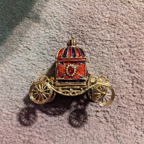 Cinderella Carriage Clock - Picture 2 of 5